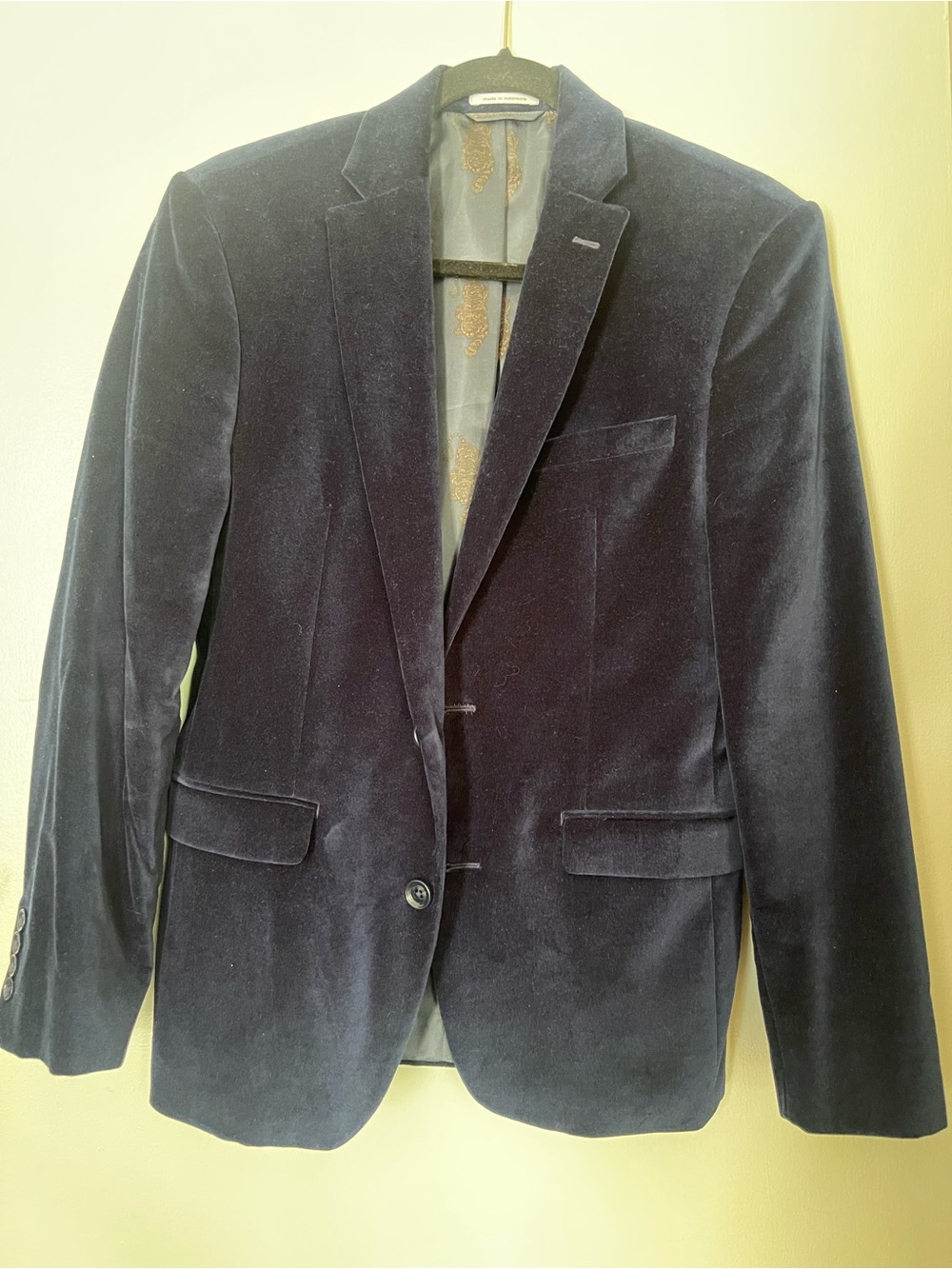 Bar III Velvet Sport Coat in Navy